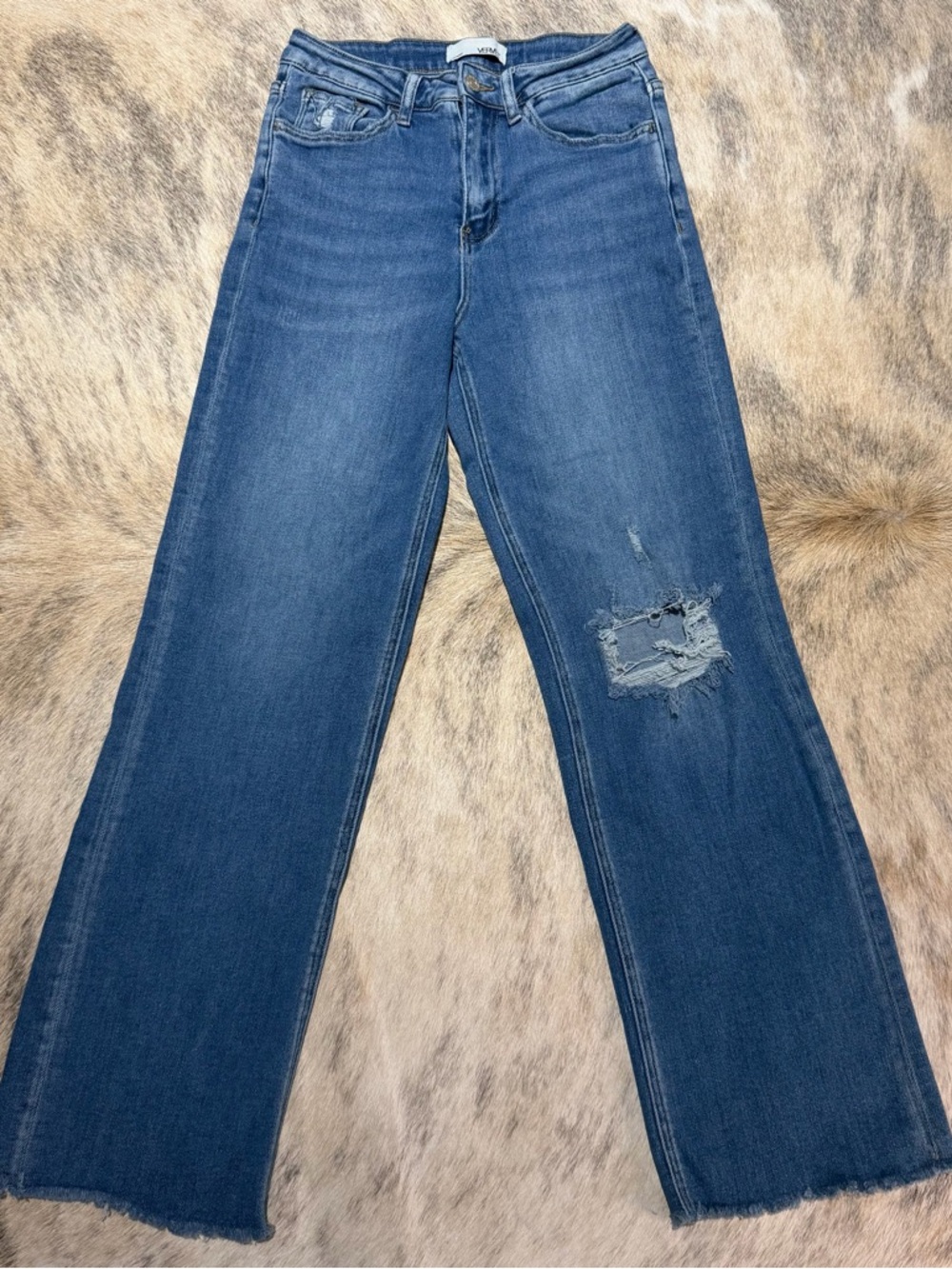 Vervet Distressed Wide Leg Jeans Size 25 High Rise Raw Hem Cropped Denim